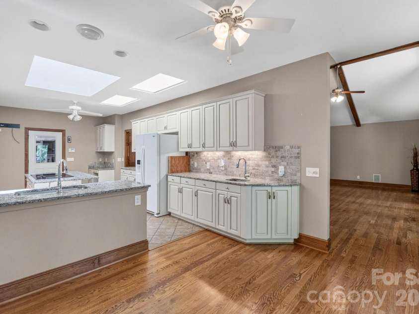 105 Quail Lane, Mooresville, NC 28117.  MLS# CAR4394602, YatesRealty ID 35375. Kitchen
