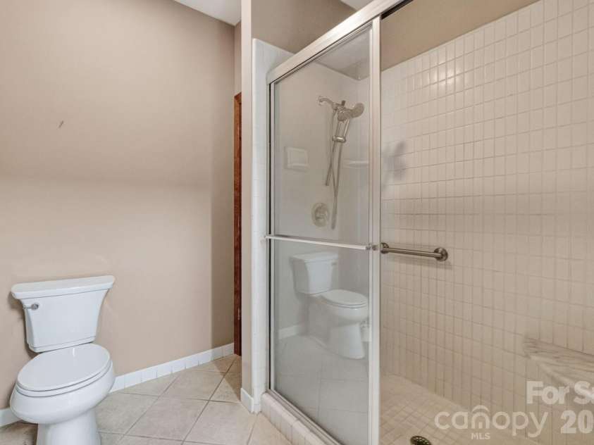 105 Quail Lane, Mooresville, NC 28117.  MLS# CAR4394602, YatesRealty ID 35375. Primary bathroom