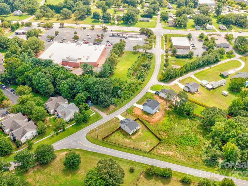 1231 Lithia Springs Road, Shelby, NC 28150.  MLS# CAR4295900, YatesRealty ID 35376. 