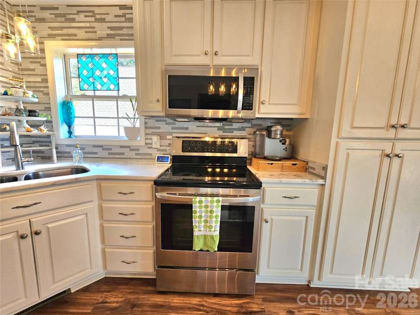 3526 Pinehaven Drive, New London, NC 28127.  MLS# CAR4397481, YatesRealty ID 35376. 