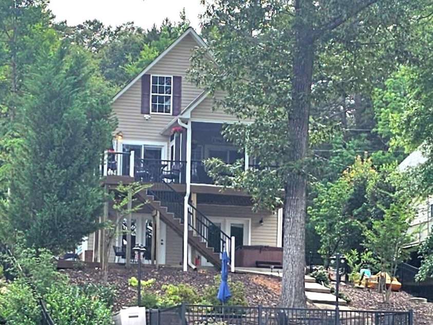 3526 Pinehaven Drive, New London, NC 28127.  MLS# CAR4397481, YatesRealty ID 35376. 
