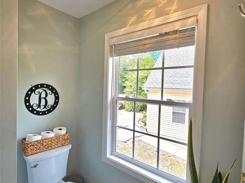 3526 Pinehaven Drive, New London, NC 28127.  MLS# CAR4397481, YatesRealty ID 35376. Main level Bathroom