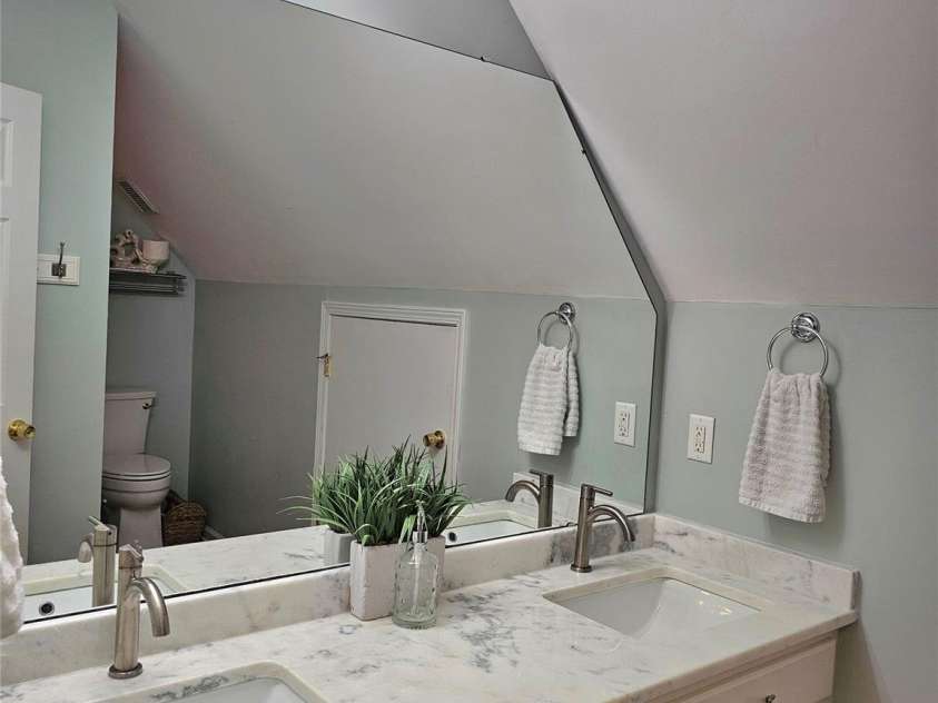 3526 Pinehaven Drive, New London, NC 28127.  MLS# CAR4397481, YatesRealty ID 35376. Upper level bathroom
