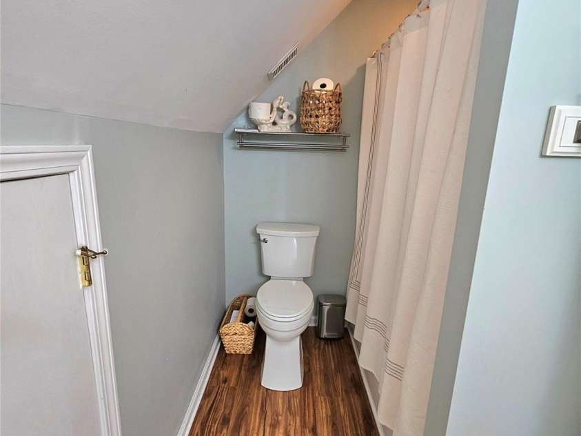 3526 Pinehaven Drive, New London, NC 28127.  MLS# CAR4397481, YatesRealty ID 35376. Upper level bathroom