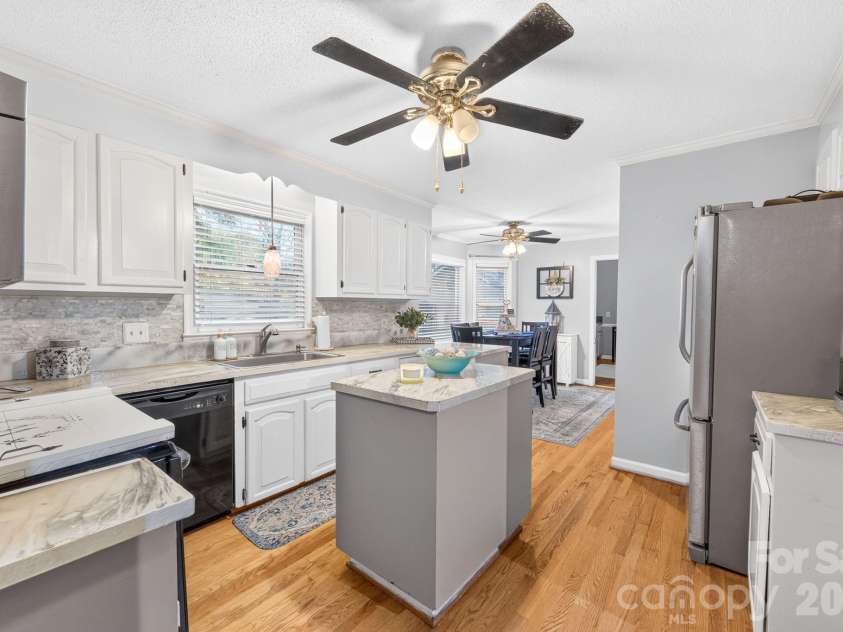 103 Chateau Drive, Gastonia, NC 28056.  MLS# CAR4399434, YatesRealty ID 35378. 