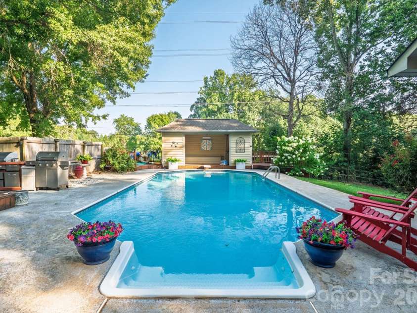 103 Chateau Drive, Gastonia, NC 28056.  MLS# CAR4399434, YatesRealty ID 35378. 