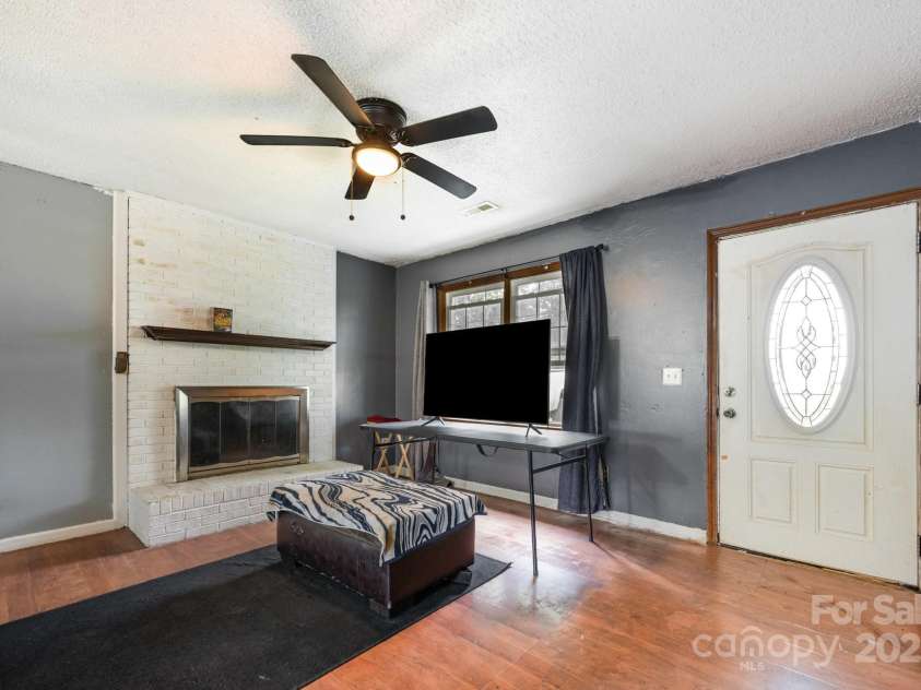 132 Hicks Road, Grover, NC 28073.  MLS# CAR4288524, YatesRealty ID 35378. 