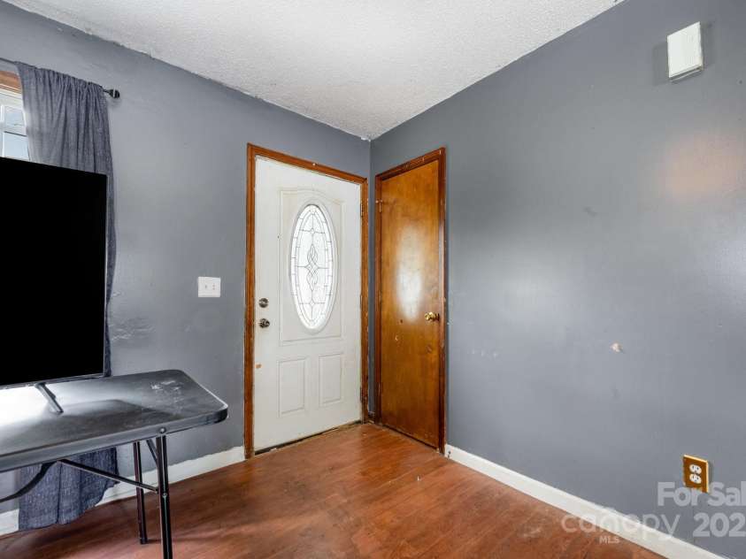 132 Hicks Road, Grover, NC 28073.  MLS# CAR4288524, YatesRealty ID 35378. 