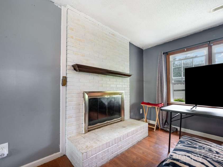 132 Hicks Road, Grover, NC 28073.  MLS# CAR4288524, YatesRealty ID 35378. 