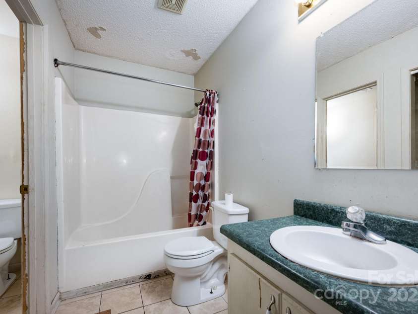 132 Hicks Road, Grover, NC 28073.  MLS# CAR4288524, YatesRealty ID 35378. 