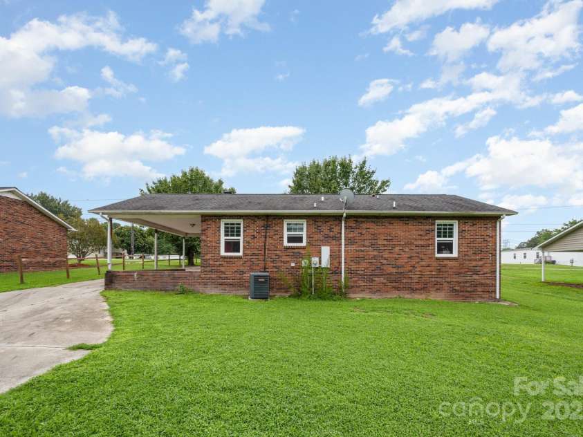 132 Hicks Road, Grover, NC 28073.  MLS# CAR4288524, YatesRealty ID 35378. 