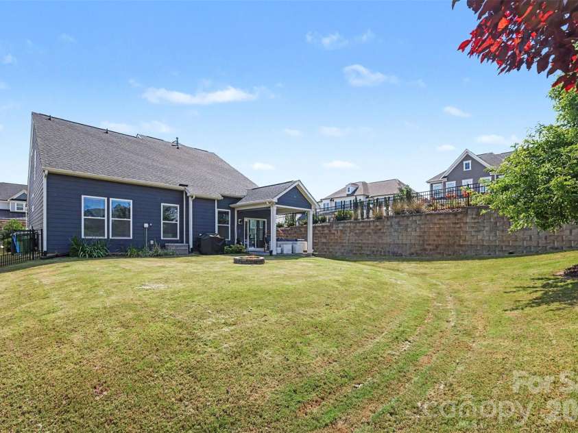 6247 Six String Court, Fort Mill, SC 29708.  MLS# CAR4337495, YatesRealty ID 35379. Back yard view