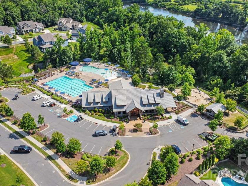 6247 Six String Court, Fort Mill, SC 29708.  MLS# CAR4337495, YatesRealty ID 35379. Community amenities