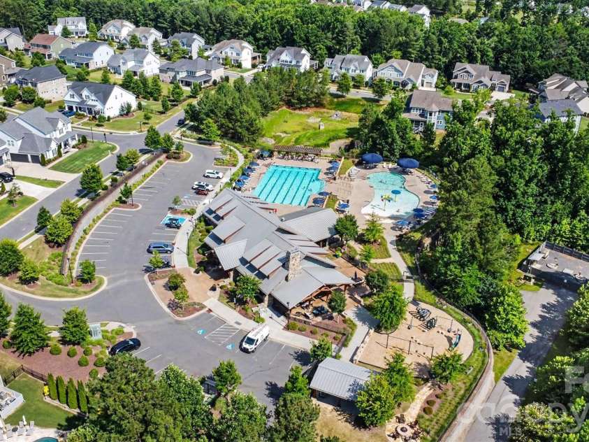 6247 Six String Court, Fort Mill, SC 29708.  MLS# CAR4337495, YatesRealty ID 35379. Community amenities