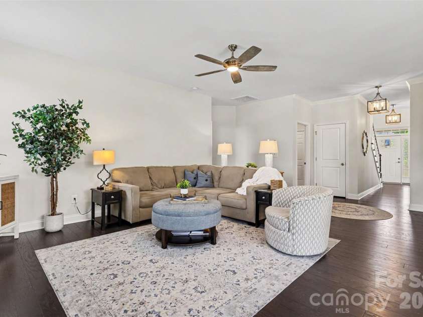6247 Six String Court, Fort Mill, SC 29708.  MLS# CAR4337495, YatesRealty ID 35379. Living room