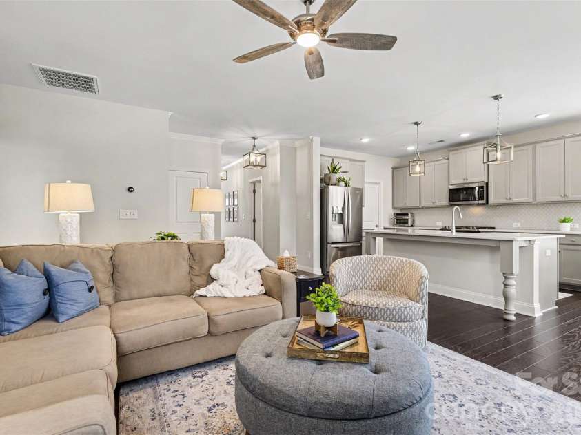6247 Six String Court, Fort Mill, SC 29708.  MLS# CAR4337495, YatesRealty ID 35379. Living room