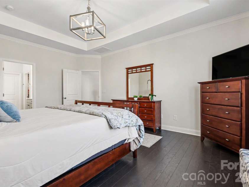 6247 Six String Court, Fort Mill, SC 29708.  MLS# CAR4337495, YatesRealty ID 35379. Primary bedroom