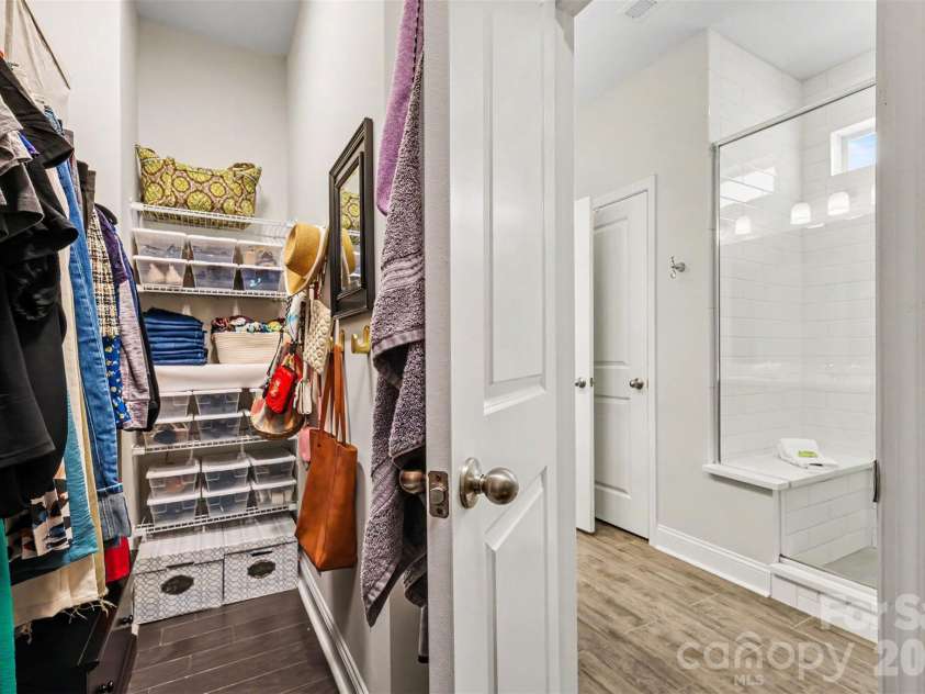 6247 Six String Court, Fort Mill, SC 29708.  MLS# CAR4337495, YatesRealty ID 35379. Primary Walk-in closet