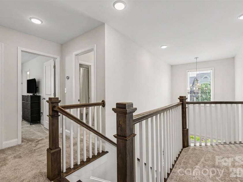 6247 Six String Court, Fort Mill, SC 29708.  MLS# CAR4337495, YatesRealty ID 35379. Upstairs landing