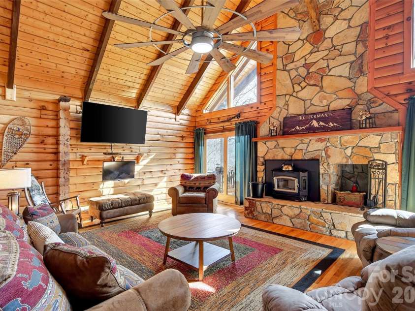 542 Allen Mountain Lane, Spruce Pine, NC 28777.  MLS# CAR4354824, YatesRealty ID 3538. 