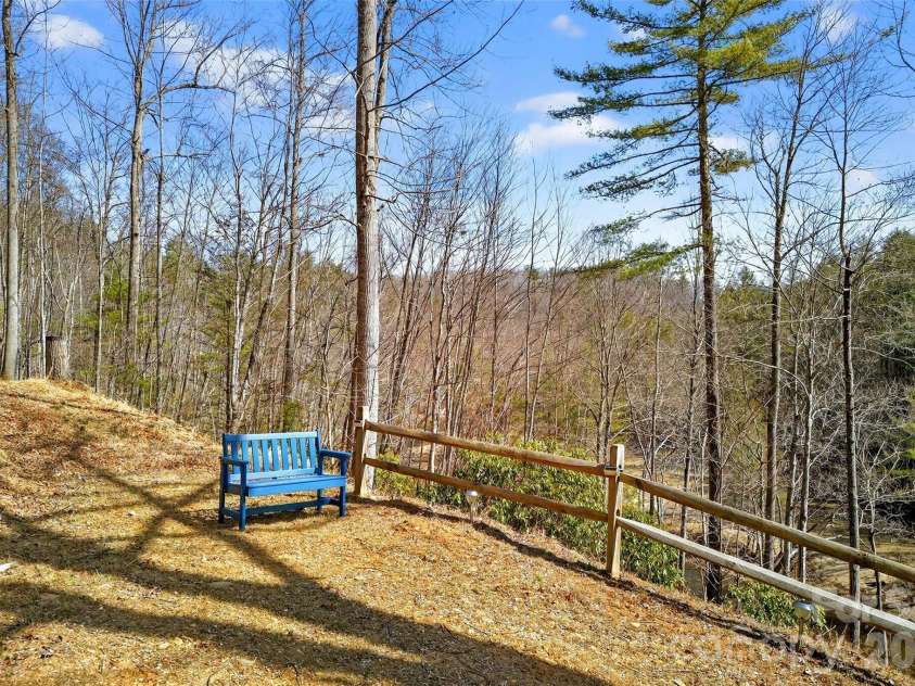 542 Allen Mountain Lane, Spruce Pine, NC 28777.  MLS# CAR4354824, YatesRealty ID 3538. 