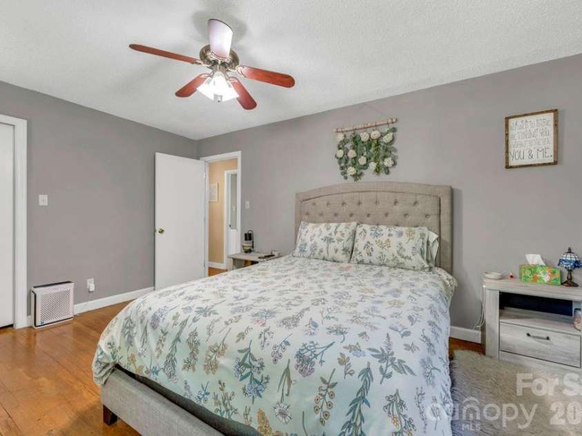 1199 Deer Park Lake Road, Spruce Pine, NC 28777.  MLS# CAR4400784, YatesRealty ID 35380. 