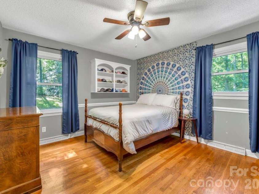 1199 Deer Park Lake Road, Spruce Pine, NC 28777.  MLS# CAR4400784, YatesRealty ID 35380. 