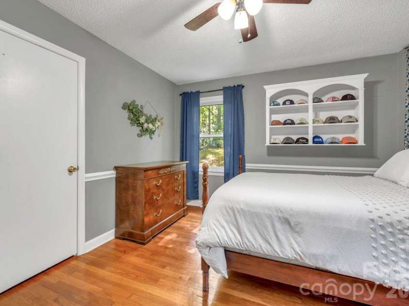1199 Deer Park Lake Road, Spruce Pine, NC 28777.  MLS# CAR4400784, YatesRealty ID 35380. 