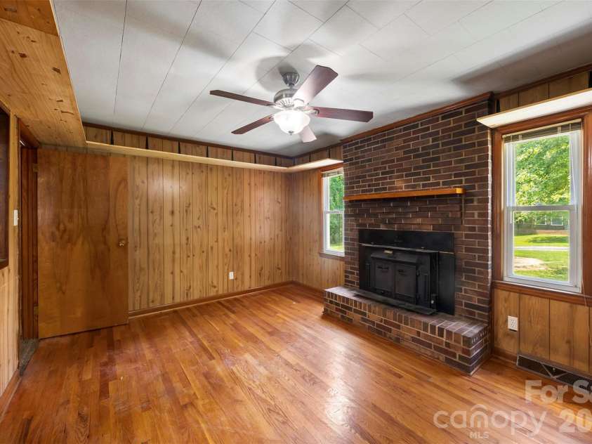 1302 Gold Street Extension, Kings Mountain, NC 28086.  MLS# CAR4399450, YatesRealty ID 35382. 
