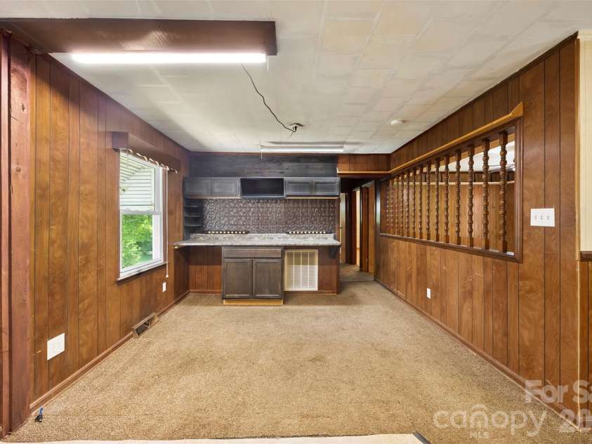 1302 Gold Street Extension, Kings Mountain, NC 28086.  MLS# CAR4399450, YatesRealty ID 35382. 