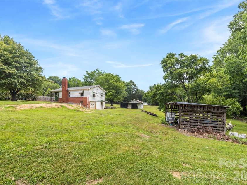 1302 Gold Street Extension, Kings Mountain, NC 28086.  MLS# CAR4399450, YatesRealty ID 35382. 