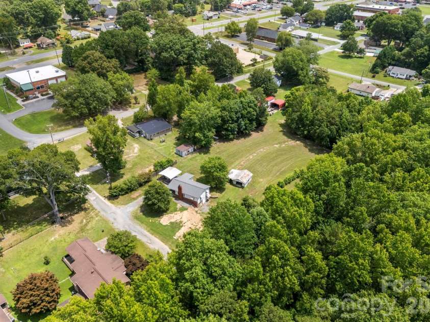 1302 Gold Street Extension, Kings Mountain, NC 28086.  MLS# CAR4399450, YatesRealty ID 35382. 