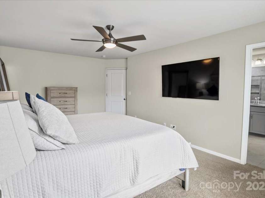 647 Cypress Glen Lane, Clover, SC 29710.  MLS# CAR4290730, YatesRealty ID 35385. 