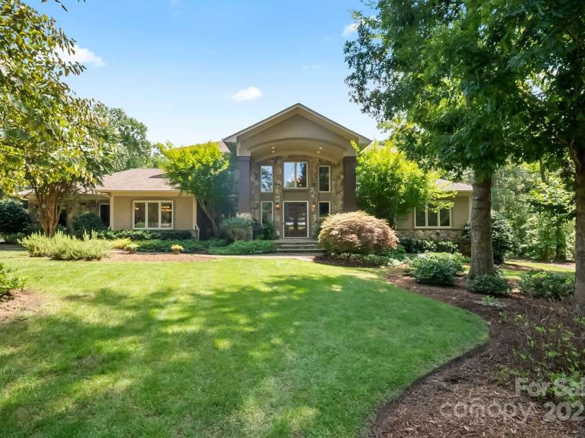 2915 Cutter Court, Waxhaw, NC 28173.  MLS# CAR4292425, YatesRealty ID 35386. 