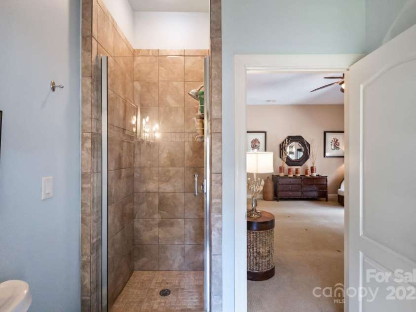 2915 Cutter Court, Waxhaw, NC 28173.  MLS# CAR4292425, YatesRealty ID 35386. Pool House full Bath