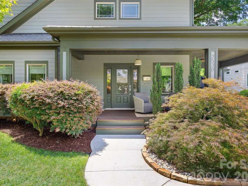 2530 Bay Street, Charlotte, NC 28205.  MLS# CAR4395008, YatesRealty ID 35388. 