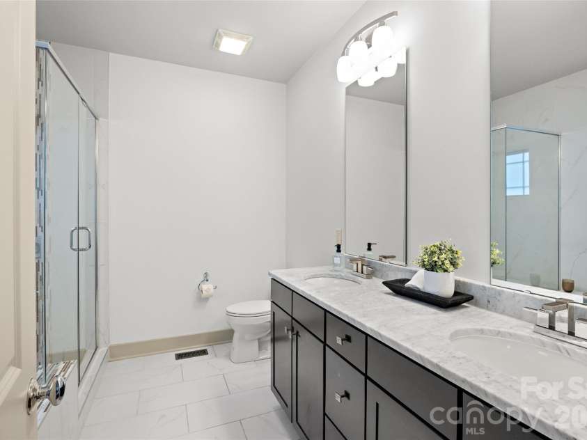2530 Bay Street, Charlotte, NC 28205.  MLS# CAR4395008, YatesRealty ID 35388. 