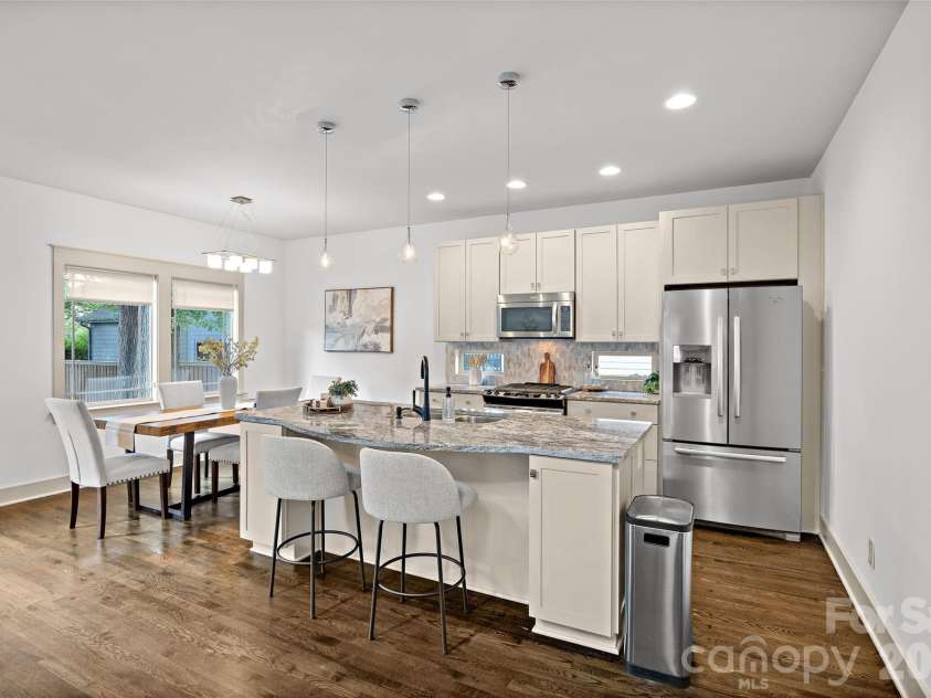 2530 Bay Street, Charlotte, NC 28205.  MLS# CAR4395008, YatesRealty ID 35388. 