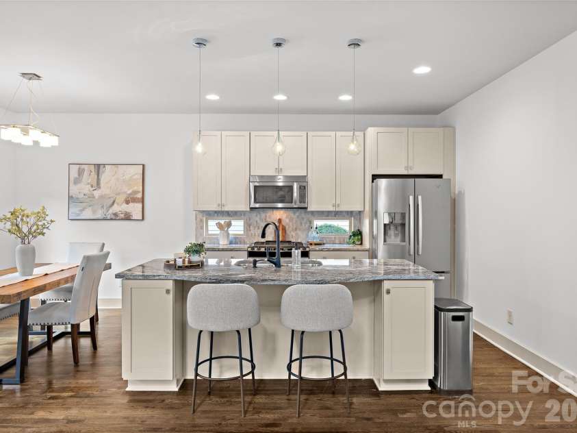 2530 Bay Street, Charlotte, NC 28205.  MLS# CAR4395008, YatesRealty ID 35388. 