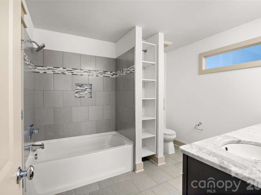 2530 Bay Street, Charlotte, NC 28205.  MLS# CAR4395008, YatesRealty ID 35388. 