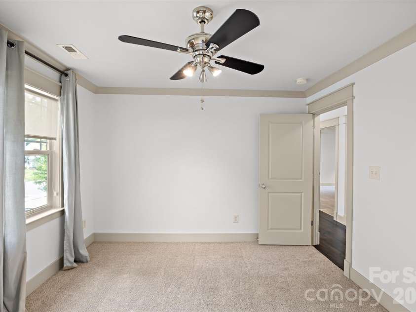 2530 Bay Street, Charlotte, NC 28205.  MLS# CAR4395008, YatesRealty ID 35388. 