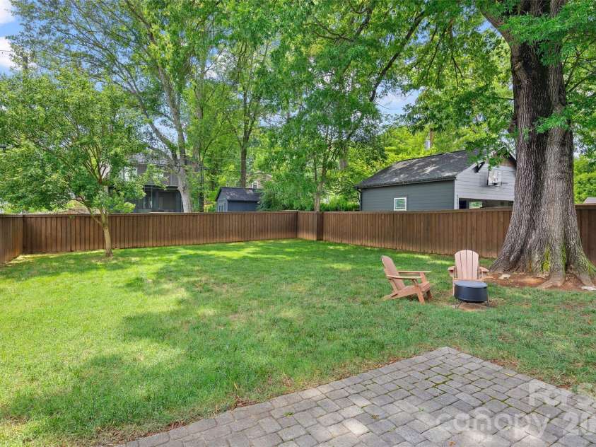 2530 Bay Street, Charlotte, NC 28205.  MLS# CAR4395008, YatesRealty ID 35388. 