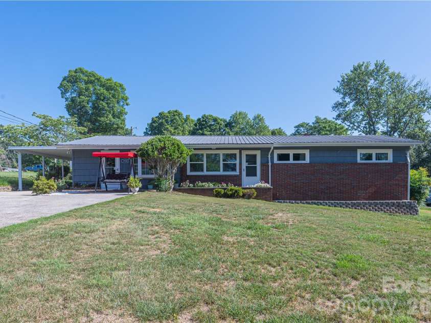 1928 Marigold Lane, Hudson, NC 28638.  MLS# CAR4397368, YatesRealty ID 35389. 