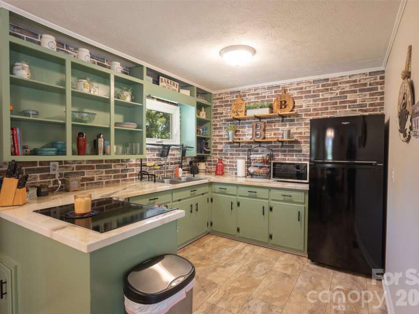 1928 Marigold Lane, Hudson, NC 28638.  MLS# CAR4397368, YatesRealty ID 35389. 