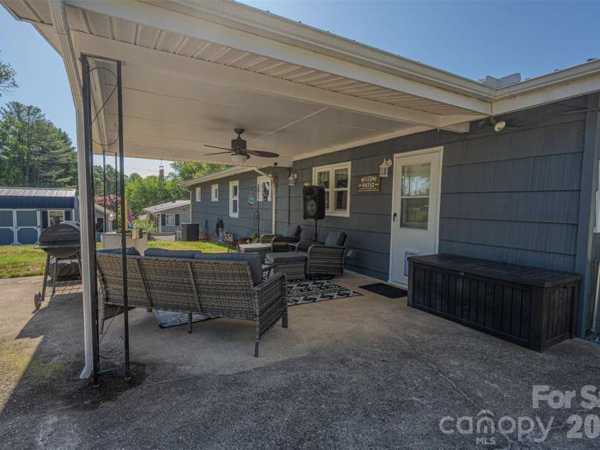1928 Marigold Lane, Hudson, NC 28638.  MLS# CAR4397368, YatesRealty ID 35389. 