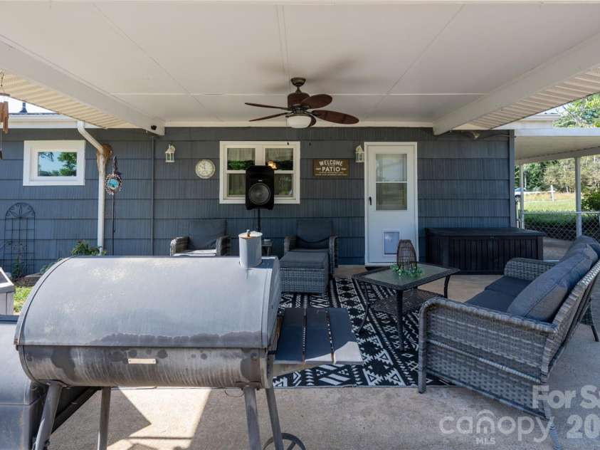1928 Marigold Lane, Hudson, NC 28638.  MLS# CAR4397368, YatesRealty ID 35389. 