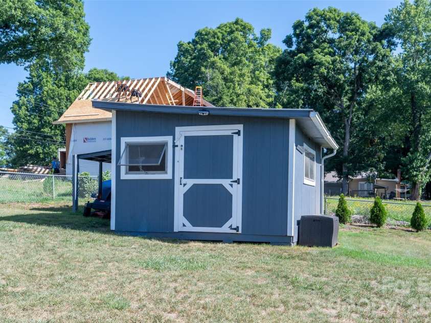 1928 Marigold Lane, Hudson, NC 28638.  MLS# CAR4397368, YatesRealty ID 35389. 