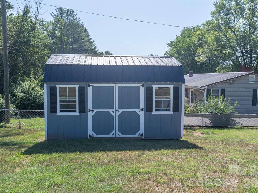 1928 Marigold Lane, Hudson, NC 28638.  MLS# CAR4397368, YatesRealty ID 35389. 
