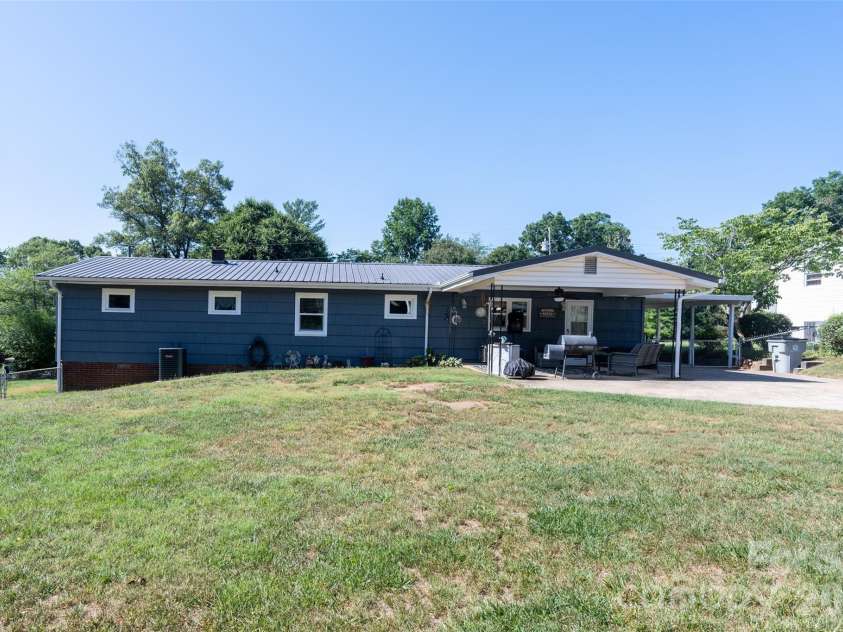 1928 Marigold Lane, Hudson, NC 28638.  MLS# CAR4397368, YatesRealty ID 35389. 