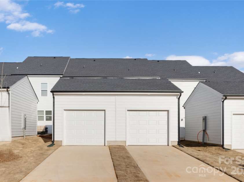 8110 Jacey Lane, Huntersville, NC 28078.  MLS# CAR4294524, YatesRealty ID 35389. 